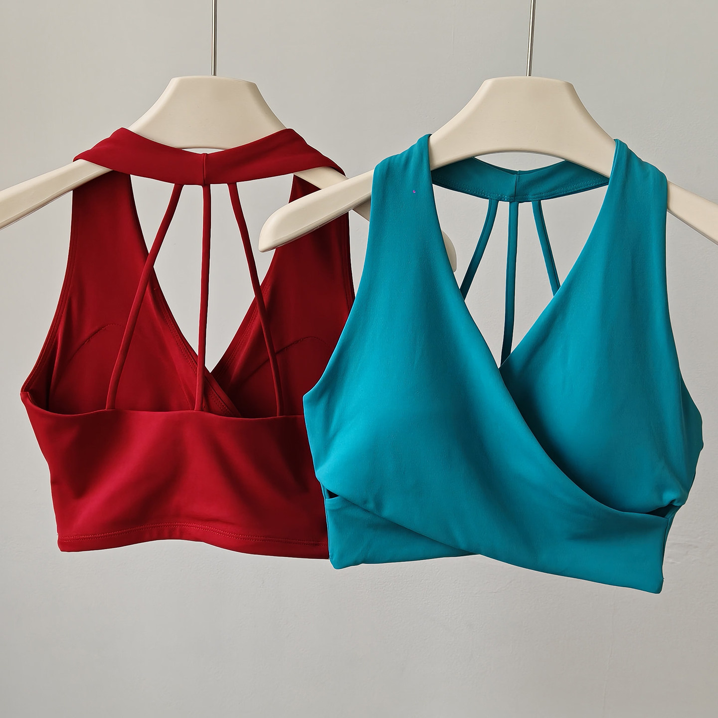 All-in-one Cross V-neck Sports - đánh giá và giá Pilates V Yoga